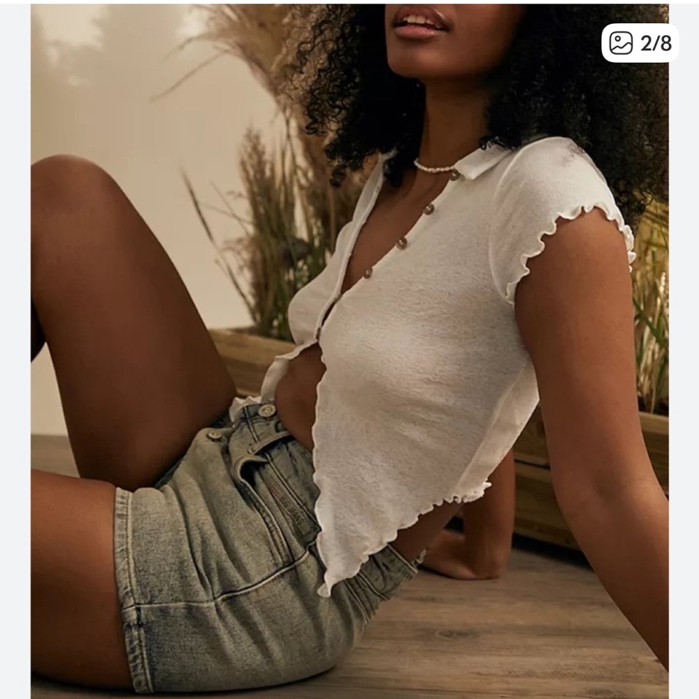 Urban outfitters scallop White Button-Up Crop Top